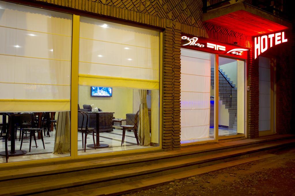 Hotel Feri ティビリシ エクステリア 写真