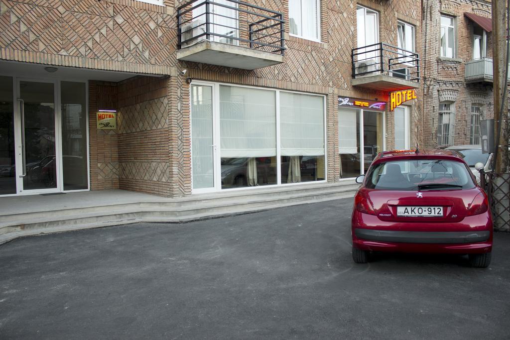 Hotel Feri ティビリシ エクステリア 写真
