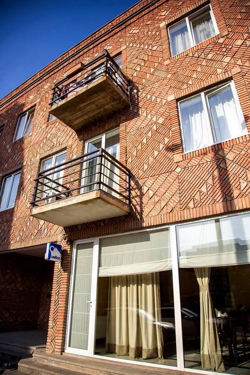 Hotel Feri ティビリシ エクステリア 写真
